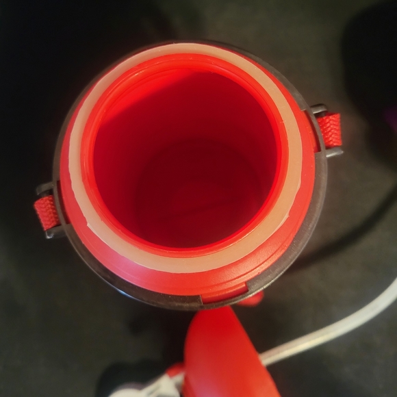 Vintage LOT of 2 Disney Mickey Mouse Travel Mugs - Disney Channel/Disney on Ice- - Picture 12 of 14